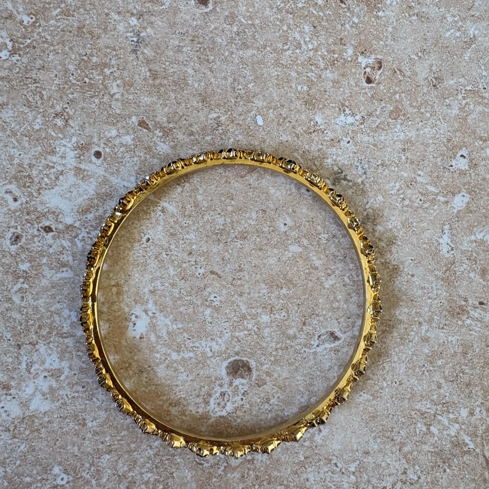Elegant Gold and Black bangles - Picture 7 of 8